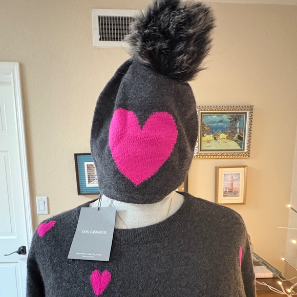 Philosophy Charcoal Heart Sweater + Hannah Rose 100% Cashmere Hat & Gloves (NWT) - Picture 10 of 10
